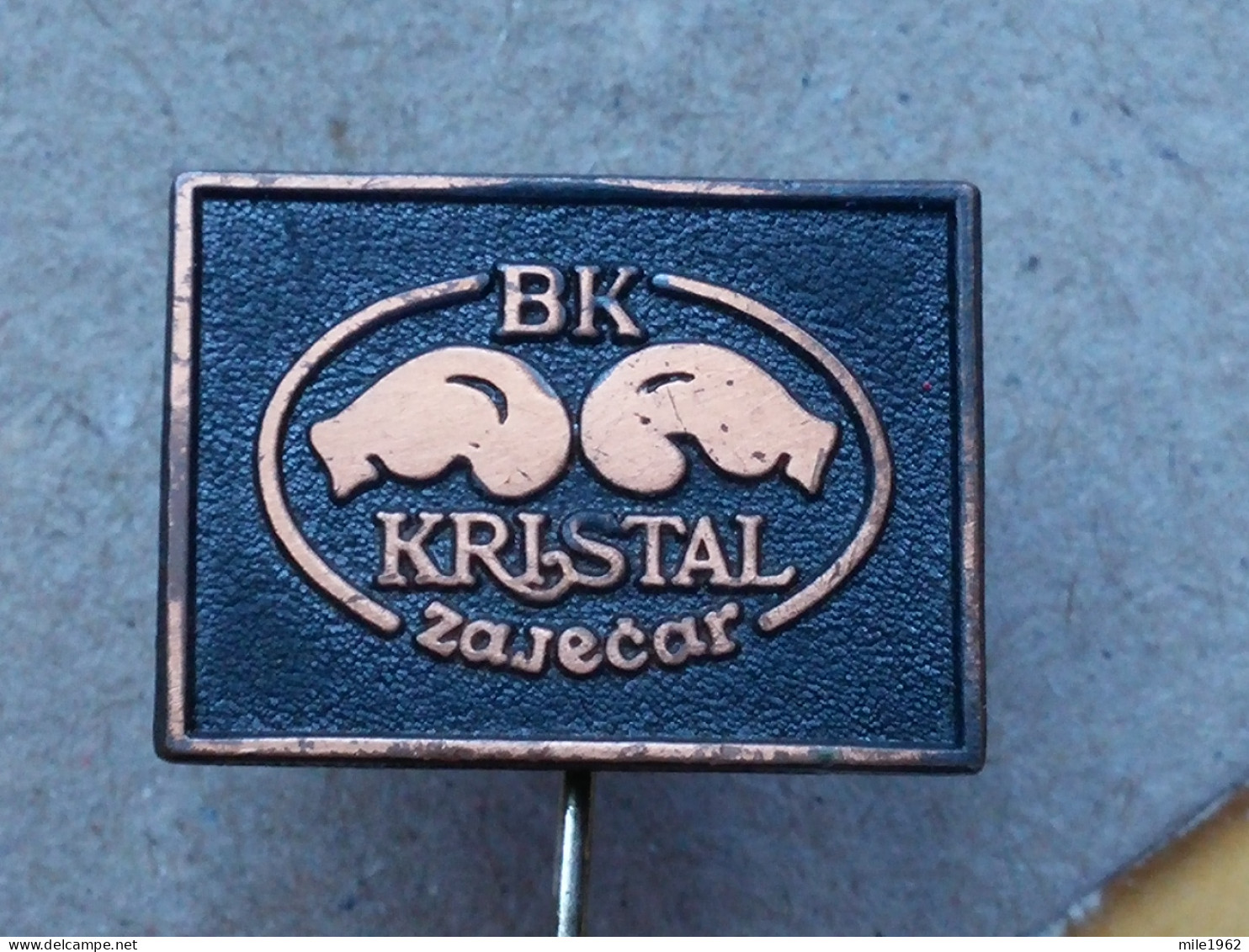 Badge Z-52-1 - BOX, BOXE,- BOXING CLUB KRISTAL ZAJECAR, SERBIA - Boxen