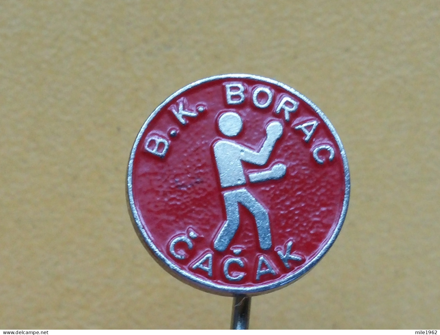 Badge Z-52-1 - BOX, BOXE, BOXING CLUB BORAC CACAK, SERBIA - Boxe