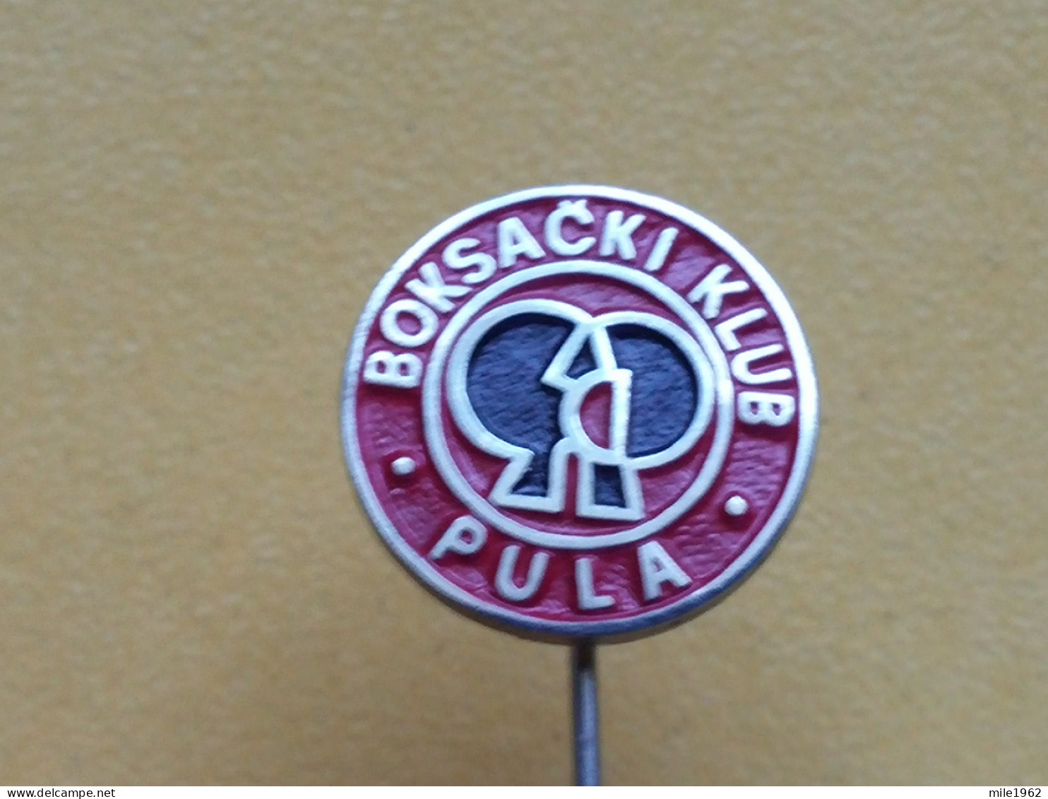 Badge Z-52-1 - BOX, BOXE, BOXING CLUB PULA, CROATIA - Boksen