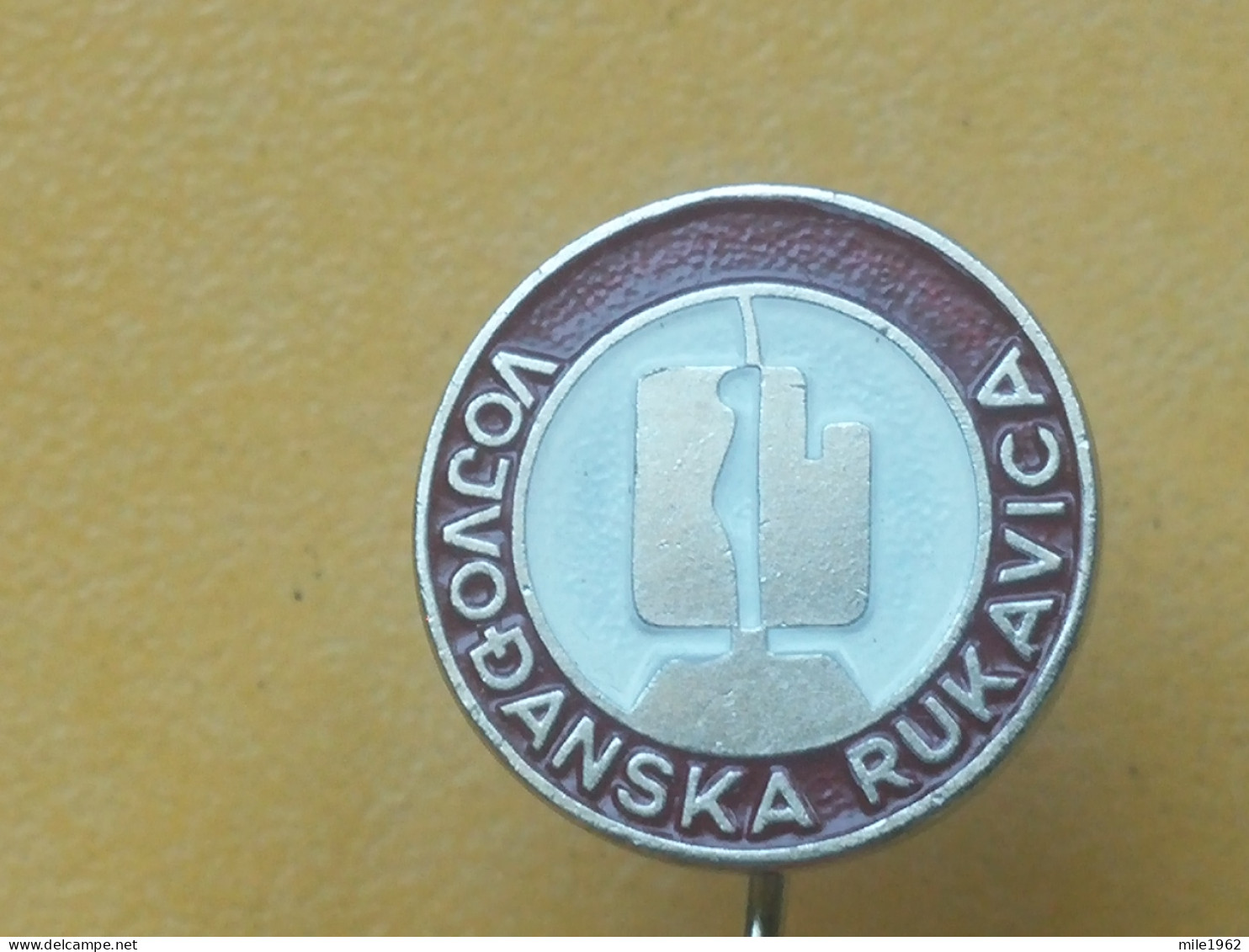 Badge Z-52-2 - BOX, BOXE, BOXING, TOURNAMENT VOJVODJANSKA RUKAVICA, VOJVODINA, SERBIA - Boxen