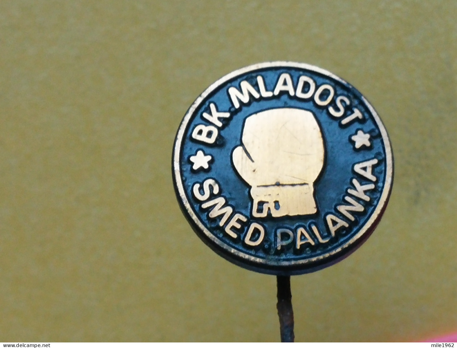 Badge Z-52-2 - BOX, BOXE CLUB MLADOST SMEDEREVSKA PALANKA, SERBIA - Boxen