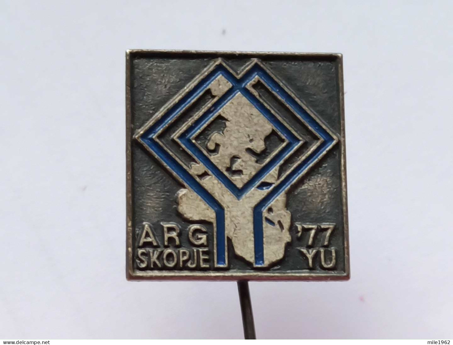 Badge Z-52-2 - BOX, BOXE, BOXING  TOURNAMENT SKOPJE 1977, MACEDONIA - Boxen