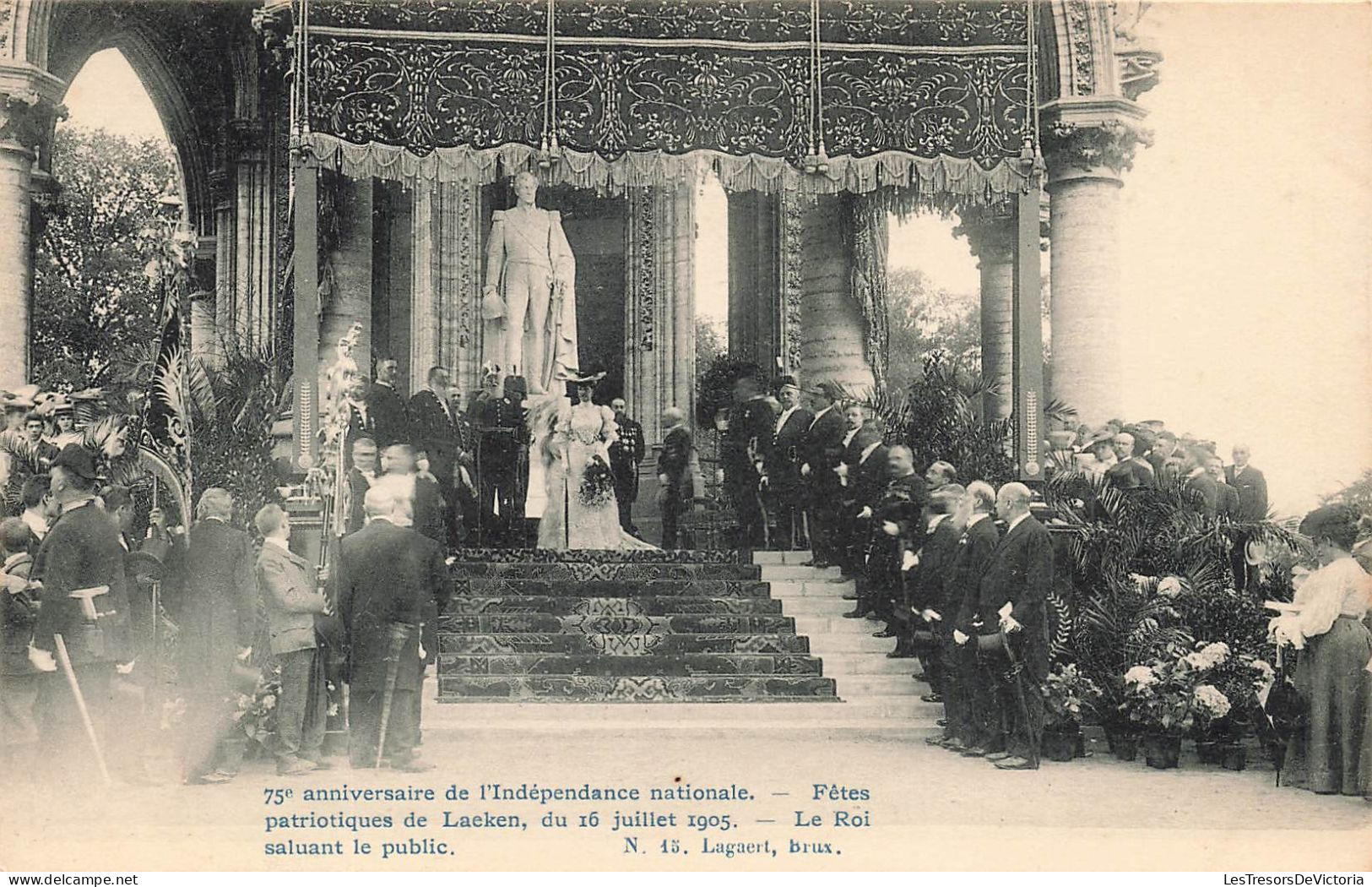 BELGIQUE - Laeken - Fêtes Patriotiques - Le Roi Saluant Le Public - Carte Postale Ancienne - Laeken