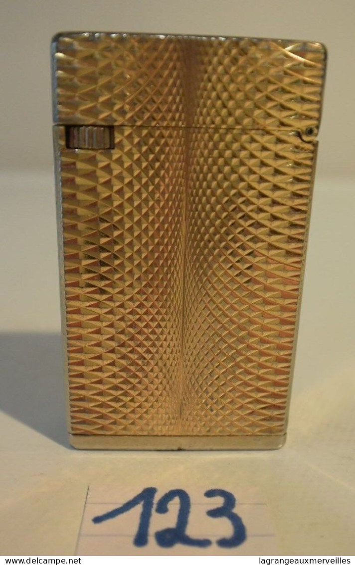 C123 Ancien Briquet - Sylvia 150 - 1970 - Briquet De Table - Andere & Zonder Classificatie