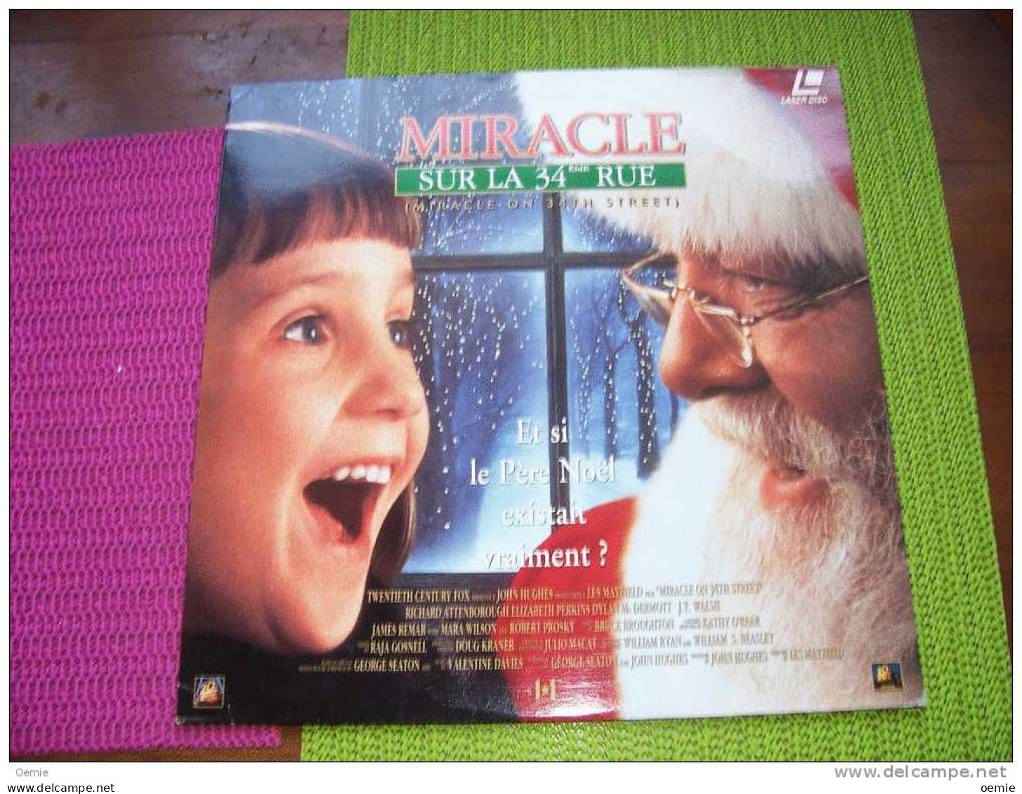 Laserdisc  //   MIRACLE SUR LA 34em RUE    ET SI LE PERE NOEL EXISTAIT VRAIMENT - Autres Formats