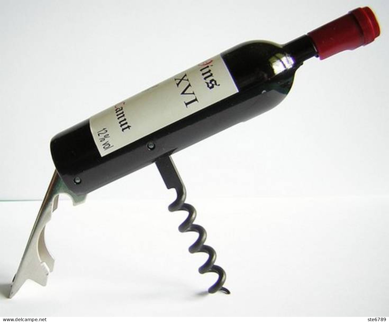TIRE BOUCHON DECAPSULEUR MAGNET En Forme De Bouteille De Vin BORDEAUX - Bottle Openers