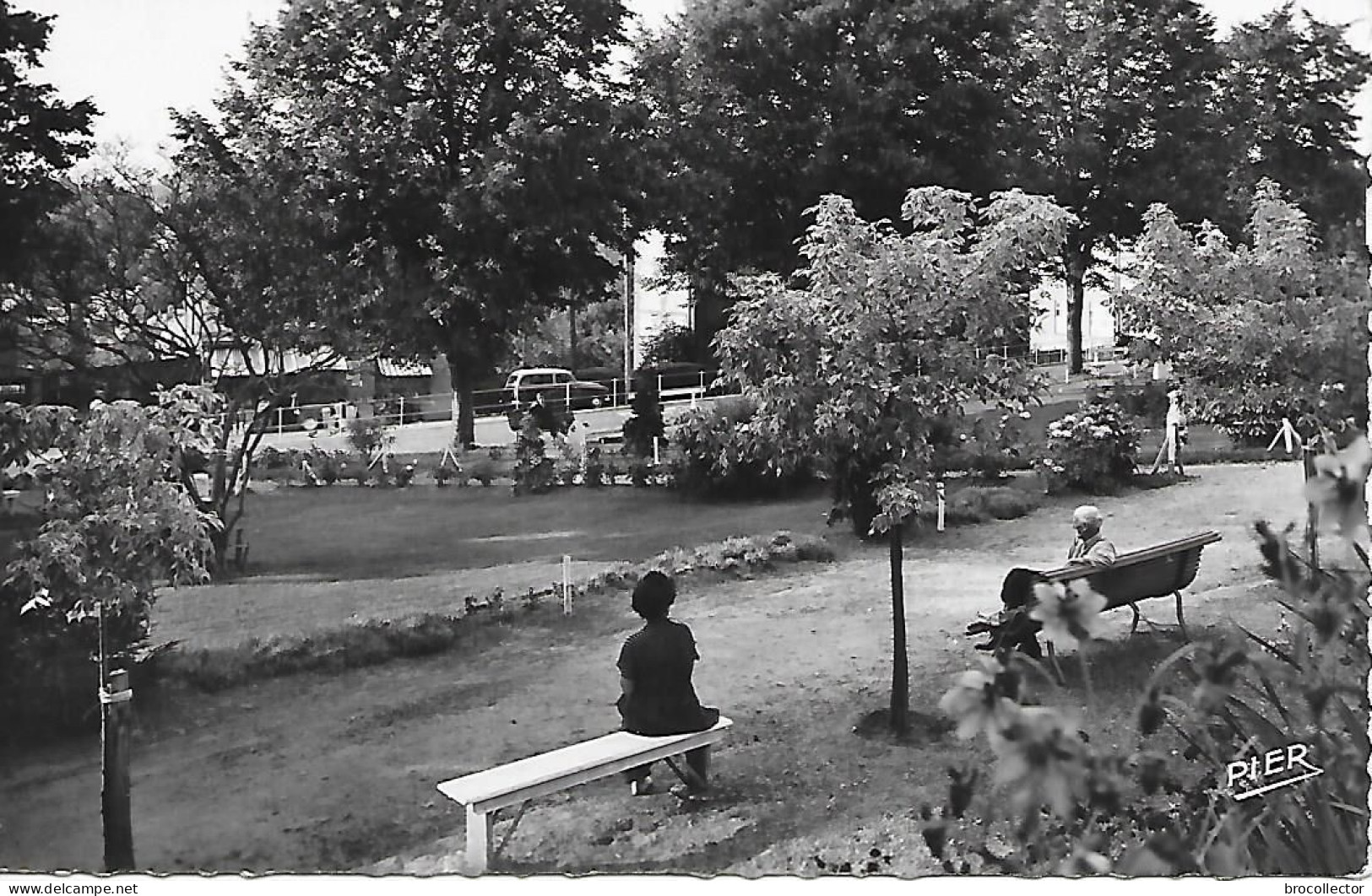 BIHOREL Lès ROUEN (76 ) -  Jardin Public ( C.P.S.M. , Pt - Ft ) - Bihorel