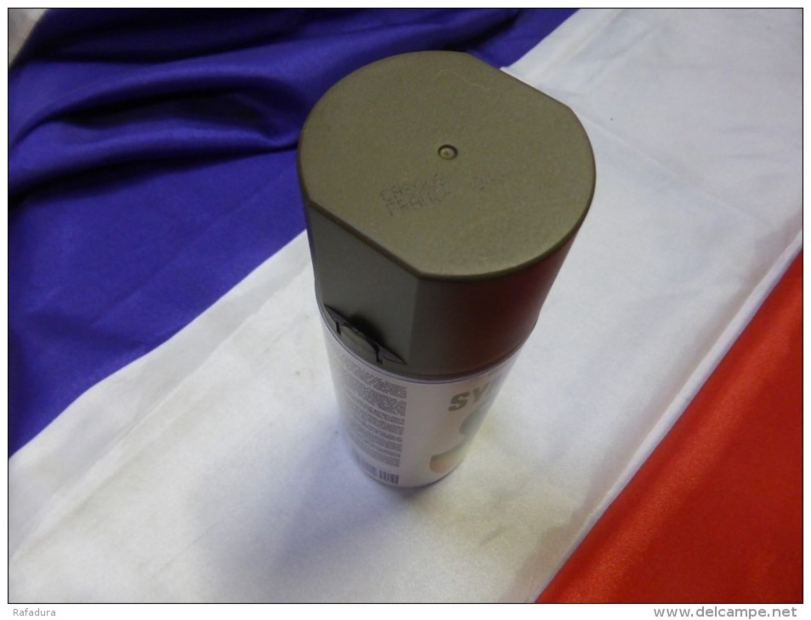 NEW !! Spray Peinture 400ml Kaki Casque Adrian 1926 ARMEE FRANCAISE ( Bombe WW2 - Helme & Hauben