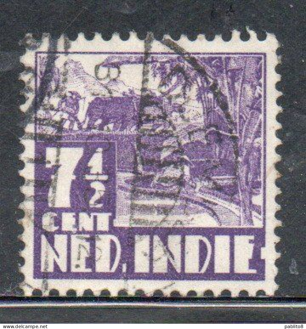 DUTCH INDIA INDIE INDE NEDERLANDS HOLLAND OLANDESE OLANDESI INDIES 1933 1937 1934 RICE FIELD SCENE 7 1/2c USED USATO - Nederlands-Indië