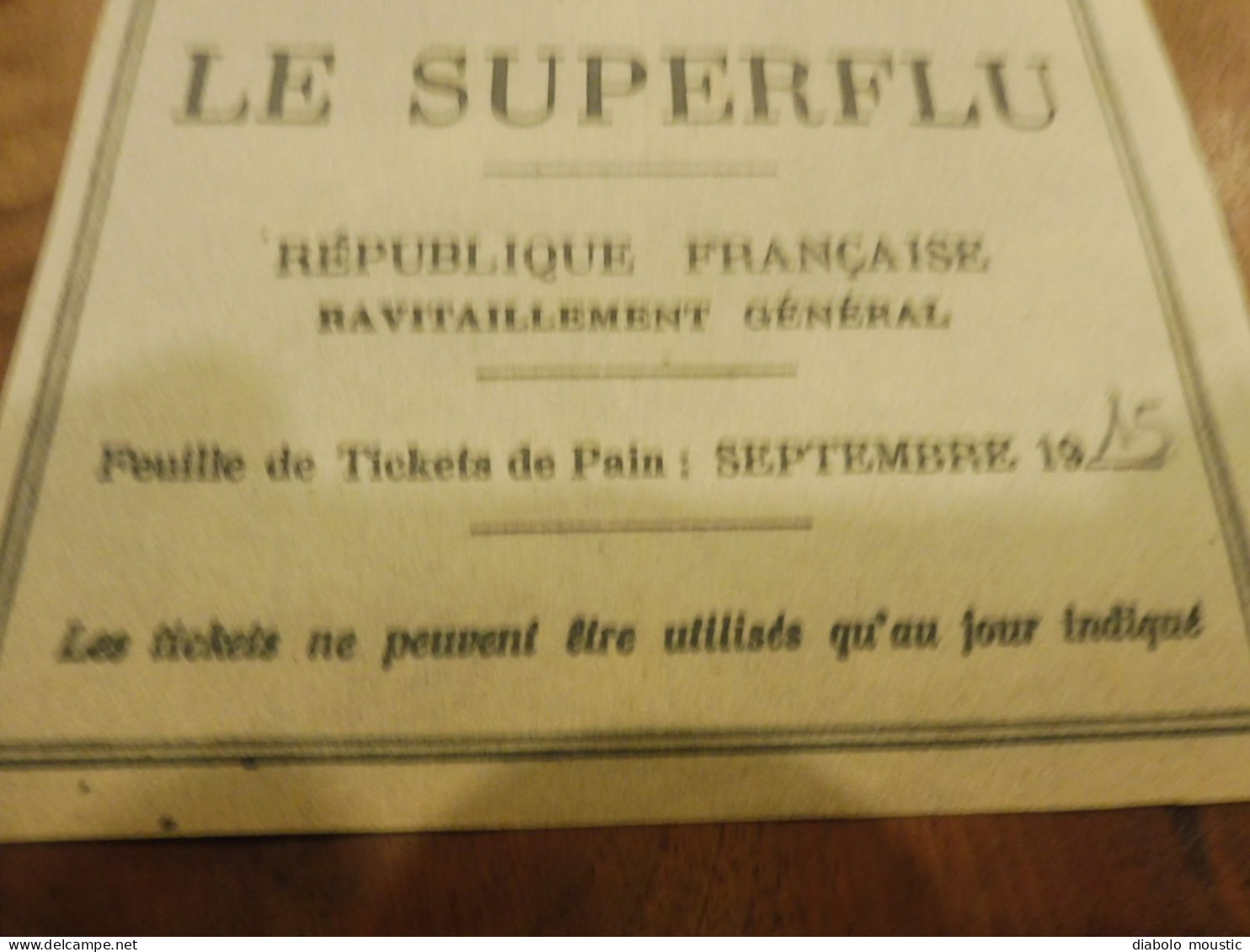 Feuille De Tickets De Pain ( Guerre 1914 - 1918) Donnez à Ceux Qui Sont Au Front , (format 17 X 11cm) - Documenti