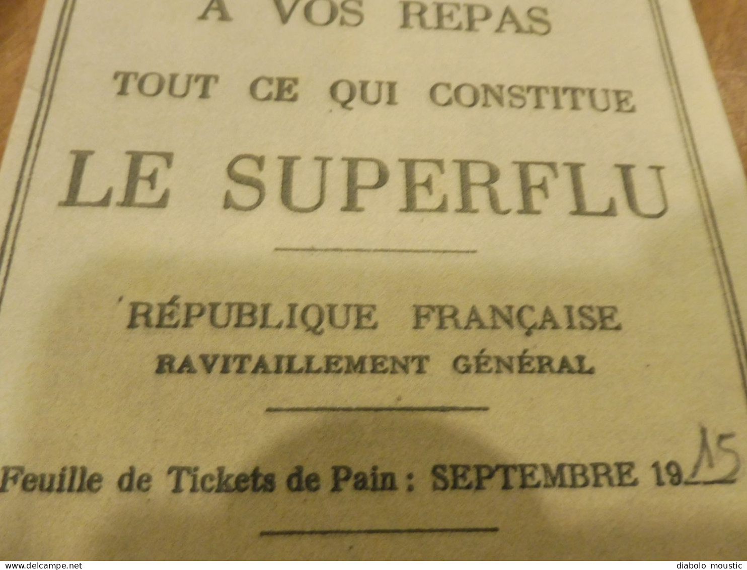 Feuille De Tickets De Pain ( Guerre 1914 - 1918) Donnez à Ceux Qui Sont Au Front , (format 17 X 11cm) - Documenti