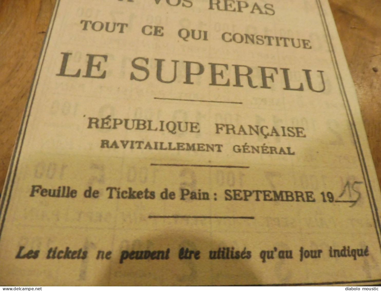 Feuille De Tickets De Pain ( Guerre 1914 - 1918) Gardez Le Superflu Pour Nos Soldats Du Front, (format 17 X 11cm) - Documenti