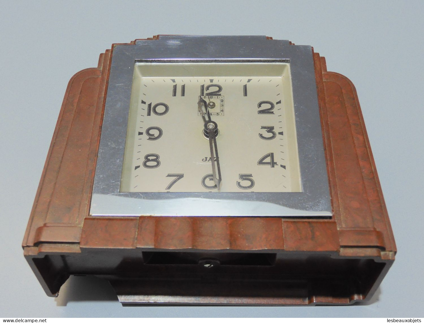 -REVEIL ART DECO JAZ BAKELITE  ROUGE COLLECTION Déco Vintage Vitrine   E - Alarm Clocks