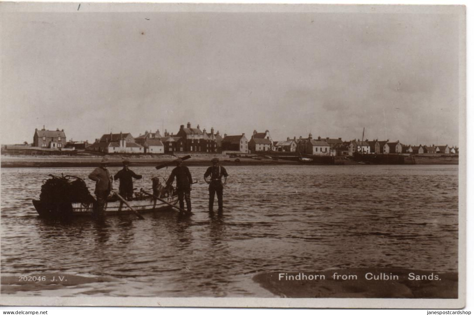 REAL PHOTOGRAPHIC POSTCARD - FINDHORN FROM CULBIN SANDS - WITH FINEHORN POSTMARK - FISHING - Moray