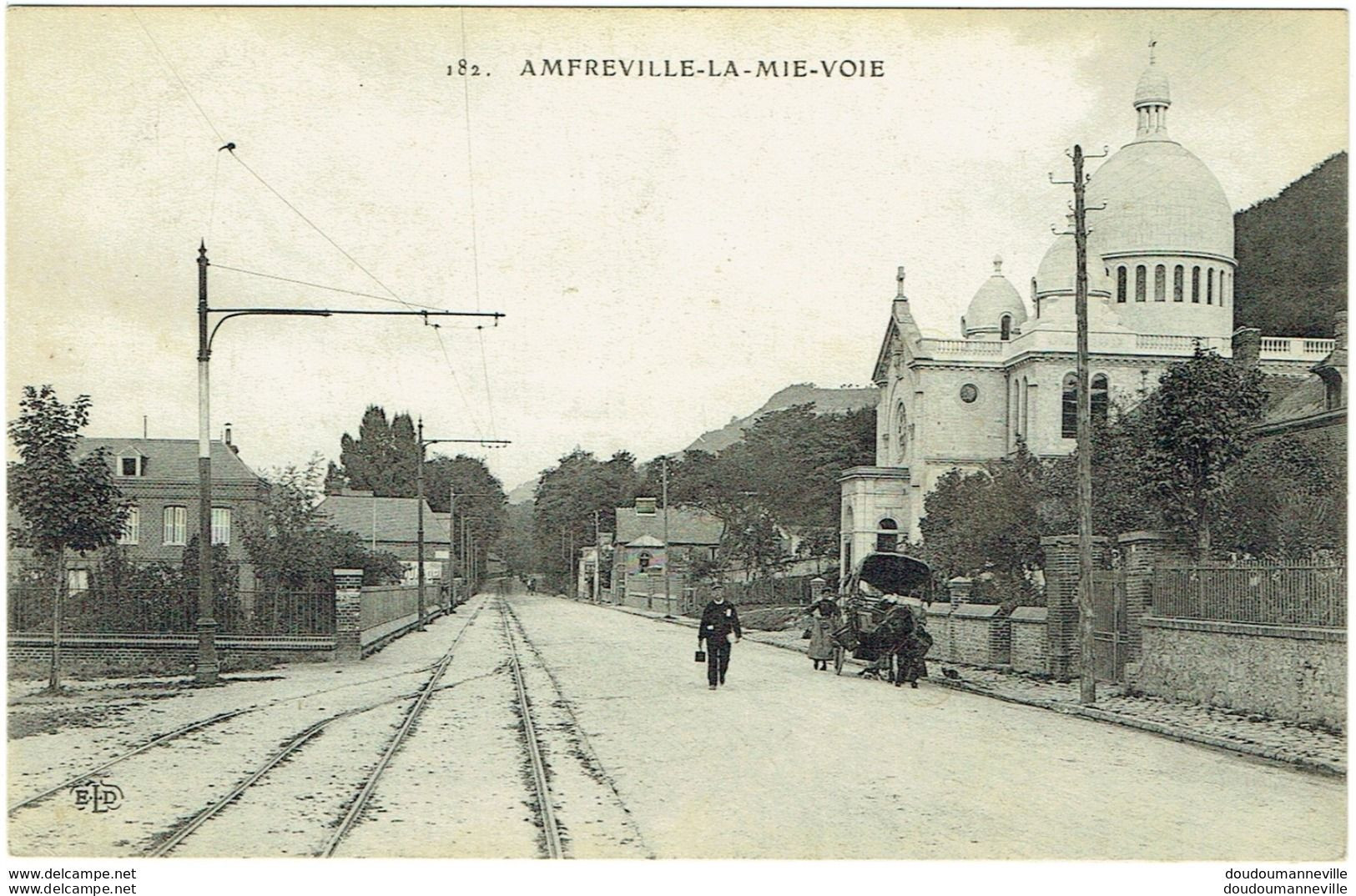 CPA - 76 - AMFREVILLE LA MI-VOIE - Facteur - Attelage - Darnétal