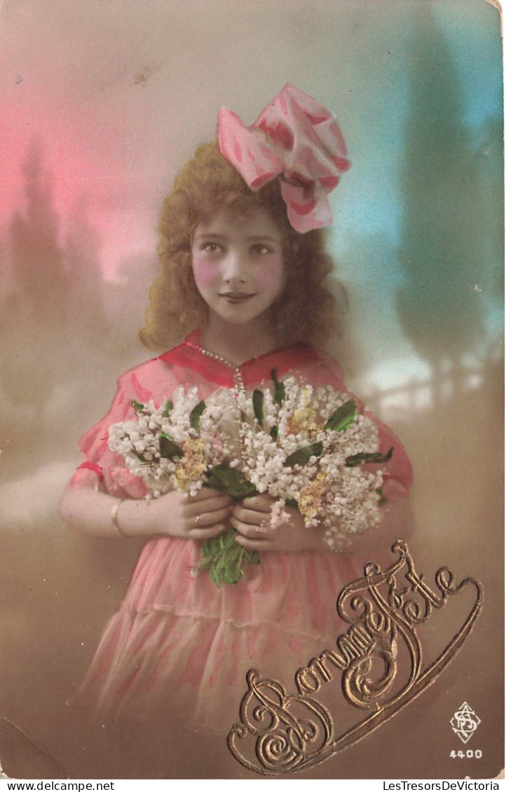 ENFANT - Bonne Année - Fillette En Rose - Noeud Rose - Robe Rose - Fleurs - Colorisé - Cartes Postales Ancienne - Other & Unclassified