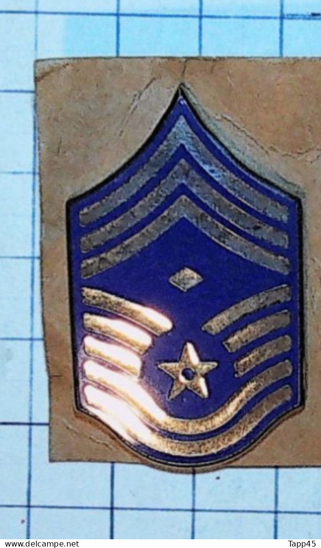 Médailles >   Grade Ou Déco Armée État Uni > (Air Force) > Attache Pin's  >  Réf: Cl USA Pl 9/ 4 - Etats-Unis