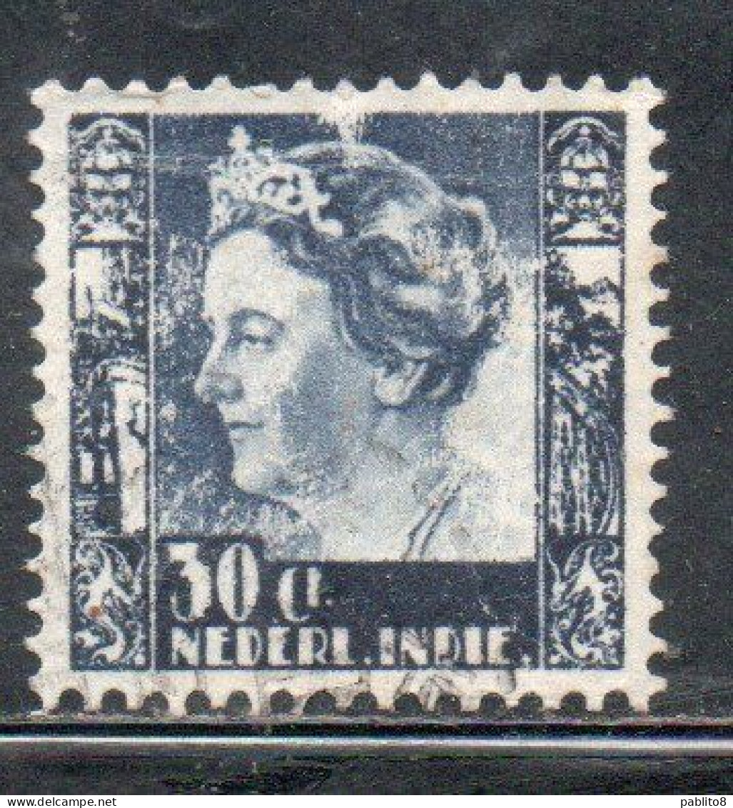 DUTCH INDIA INDIE INDE NEDERLANDS HOLLAND OLANDESE OLANDESI INDIES 1933 1937 1934 QUEEN WILHELMINA 30c USED USATO - Nederlands-Indië