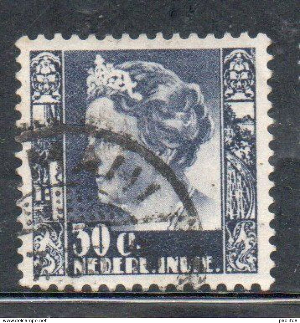 DUTCH INDIA INDIE INDE NEDERLANDS HOLLAND OLANDESE OLANDESI INDIES 1933 1937 1934 QUEEN WILHELMINA 30c USED USATO - Nederlands-Indië