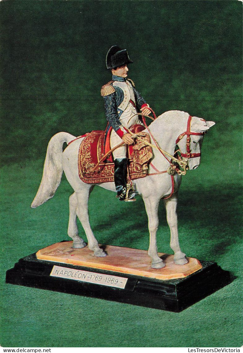 CELEBRITE - Personnages Historiques - Napoléon - Figurines Réalisées Avec Les Montages Plastiques - Cartes Postales - Personajes Históricos