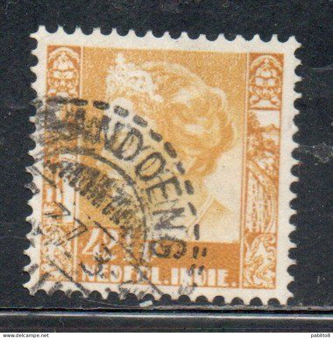 DUTCH INDIA INDIE INDE NEDERLANDS HOLLAND OLANDESI NETHERLANDS INDIES 1933 1937 1934 QUEEN WILHELMINA 42 1/2c USED USATO - Nederlands-Indië