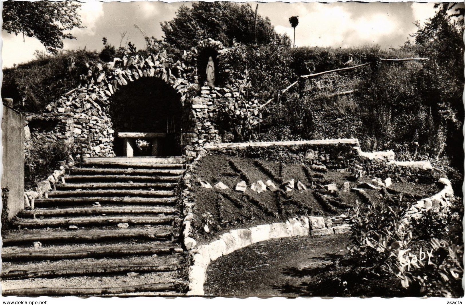 CPM Montfaucon-sur-Moine Grotte De La Maison De Repos (1180577) - Montfaucon