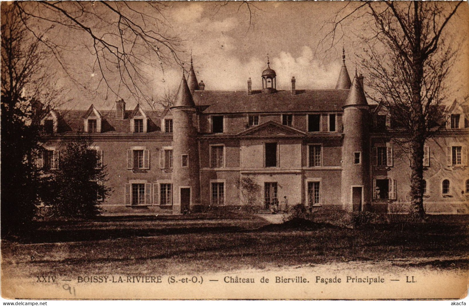 CPA Boissy La Riviere Chateau De Bierville, Facade Principale FRANCE (1371743) - Boissy-la-Rivière