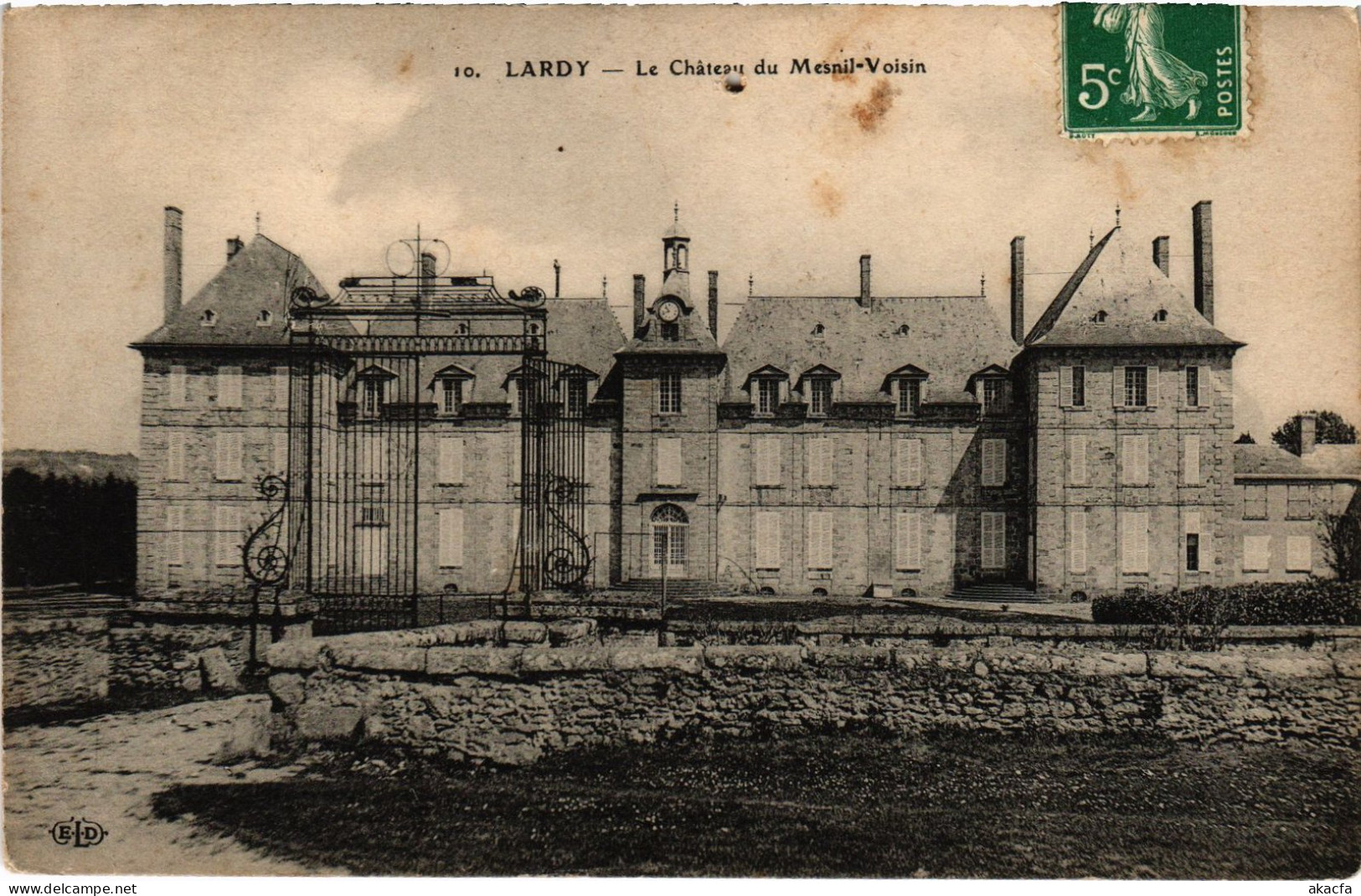 CPA Lardy Le Chateau Du Mesnil-Voisin FRANCE (1371760) - Lardy