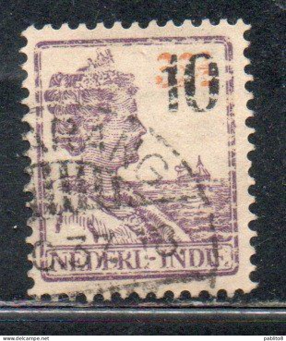 DUTCH INDIA INDIE INDE NEDERLANDS HOLLAND OLANDESI NETHERLANDS INDIES 1937 QUEEN WILHEMINA SURCHARGED 10c On 32 1/2 USED - Nederlands-Indië