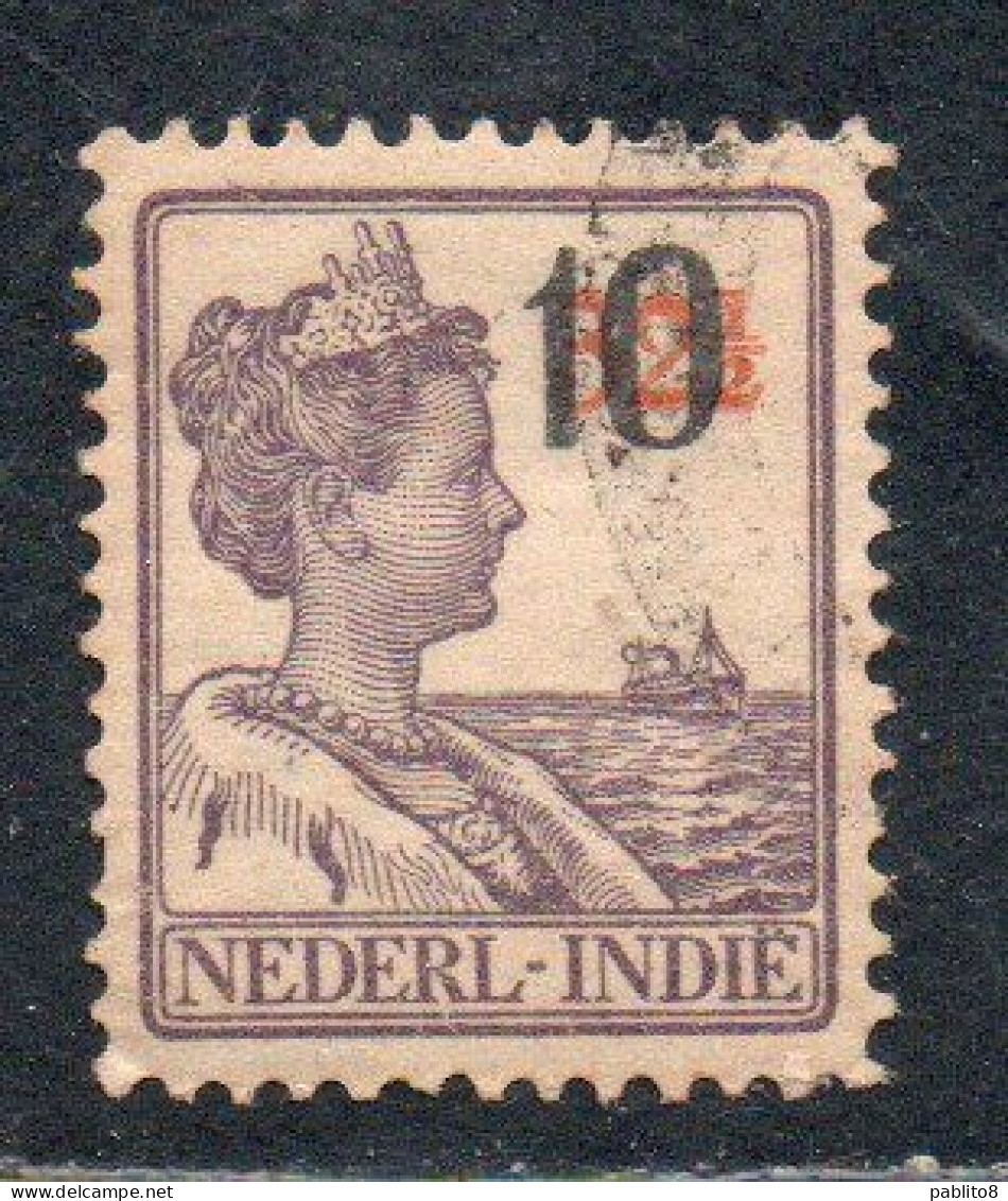 DUTCH INDIA INDIE INDE NEDERLANDS HOLLAND OLANDESI NETHERLANDS INDIES 1937 QUEEN WILHEMINA SURCHARGED 10c On 32 1/2 USED - Nederlands-Indië