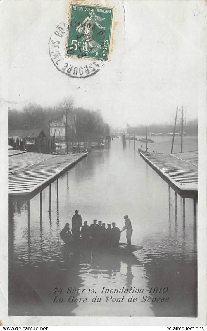 Boulogne  Billancourt      92     Inondations Janvier  1910.  La Gare Du Pont De Sèvres   N°74  (Voir Scan) - Boulogne Billancourt