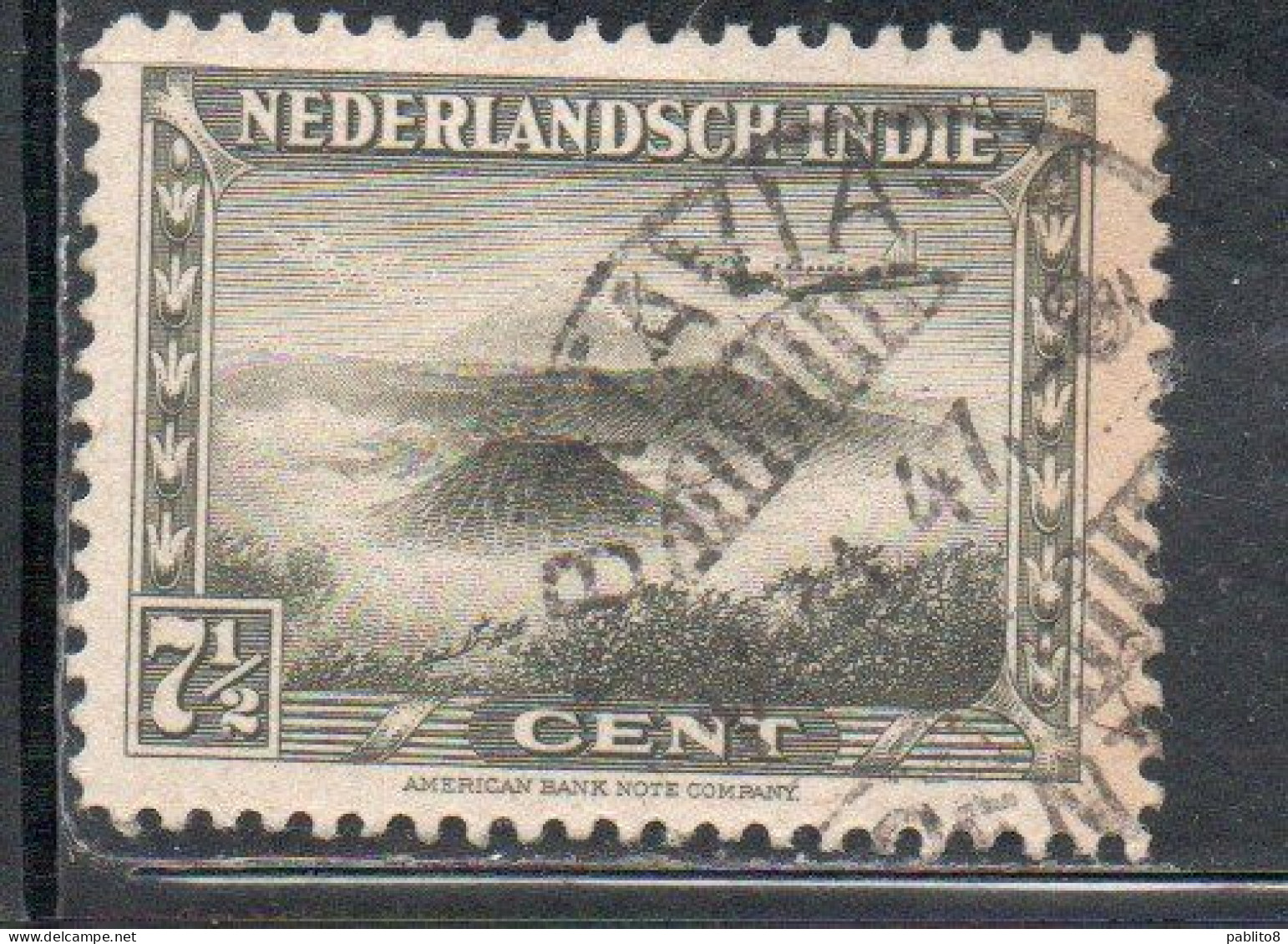 DUTCH INDIA INDIE INDE NEDERLANDS HOLLAND OLANDESI NETHERLANDS INDIES 1945 1946 PLANE OVER BROMO VOLCANO 7 1/2c USED - Nederlands-Indië