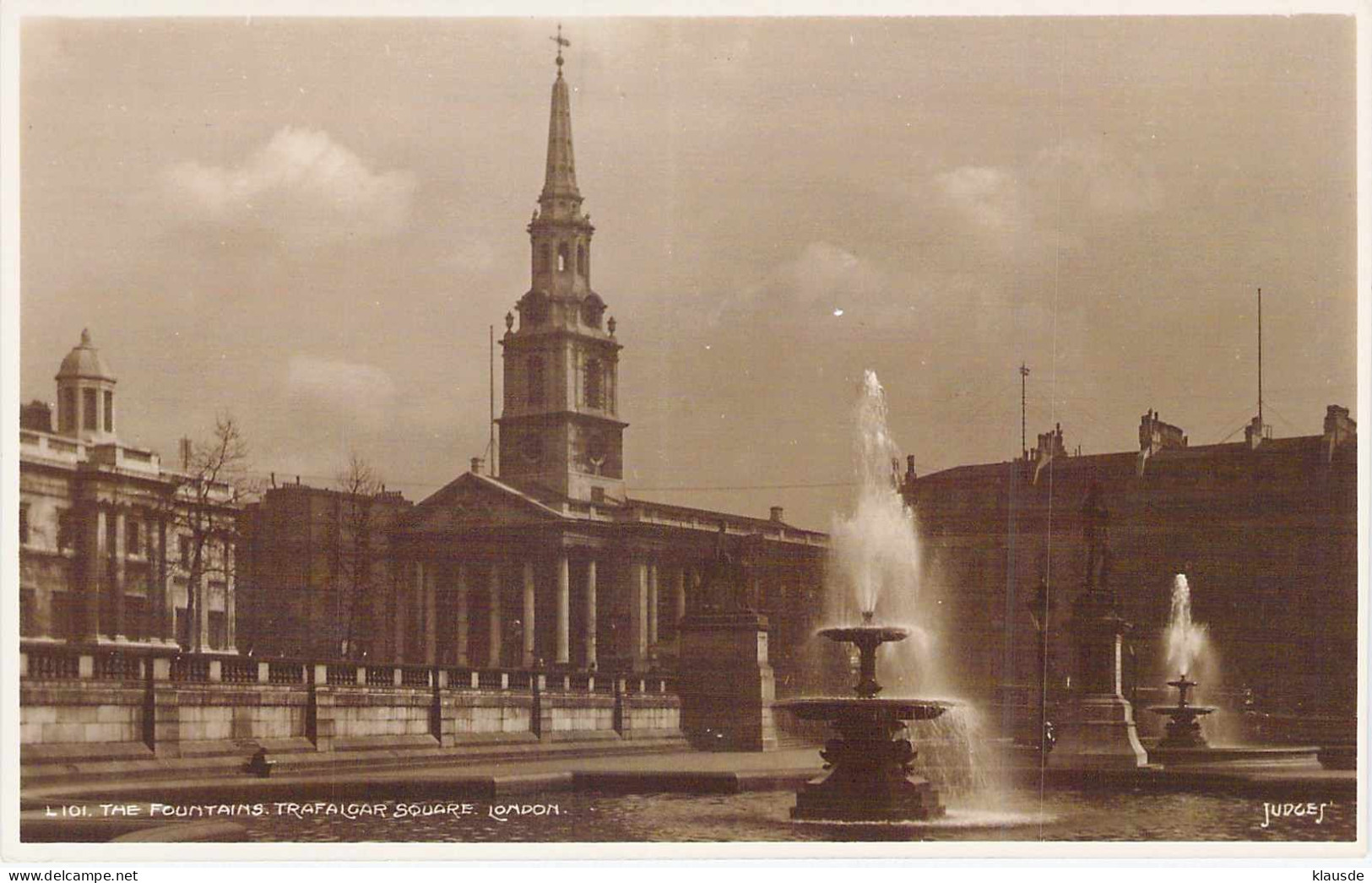 The Fontains.Trafalgar Square London - Trafalgar Square