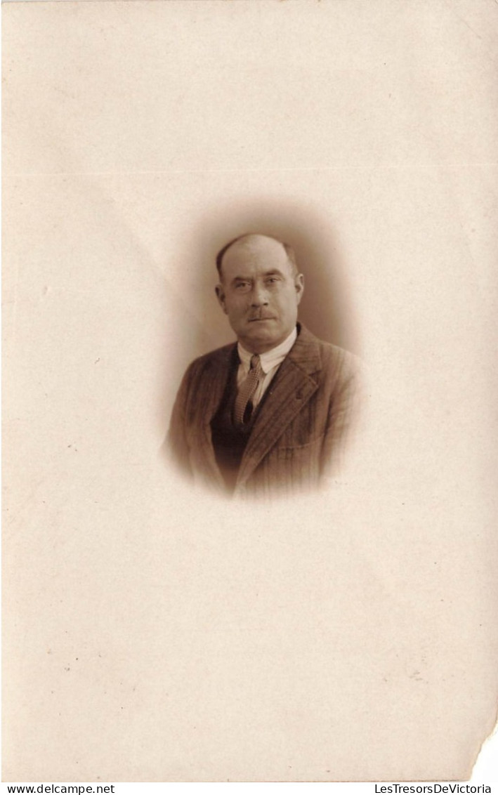 CARTE PHOTO - Portrait - Homme - Carte Postale Ancienne - Fotografia