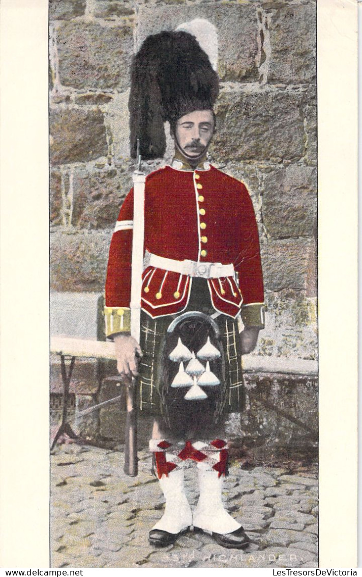 ECOSSE - Militaria - Highlander - Uniforme Militaire  - Carte Postale Ancienne - Autres & Non Classés