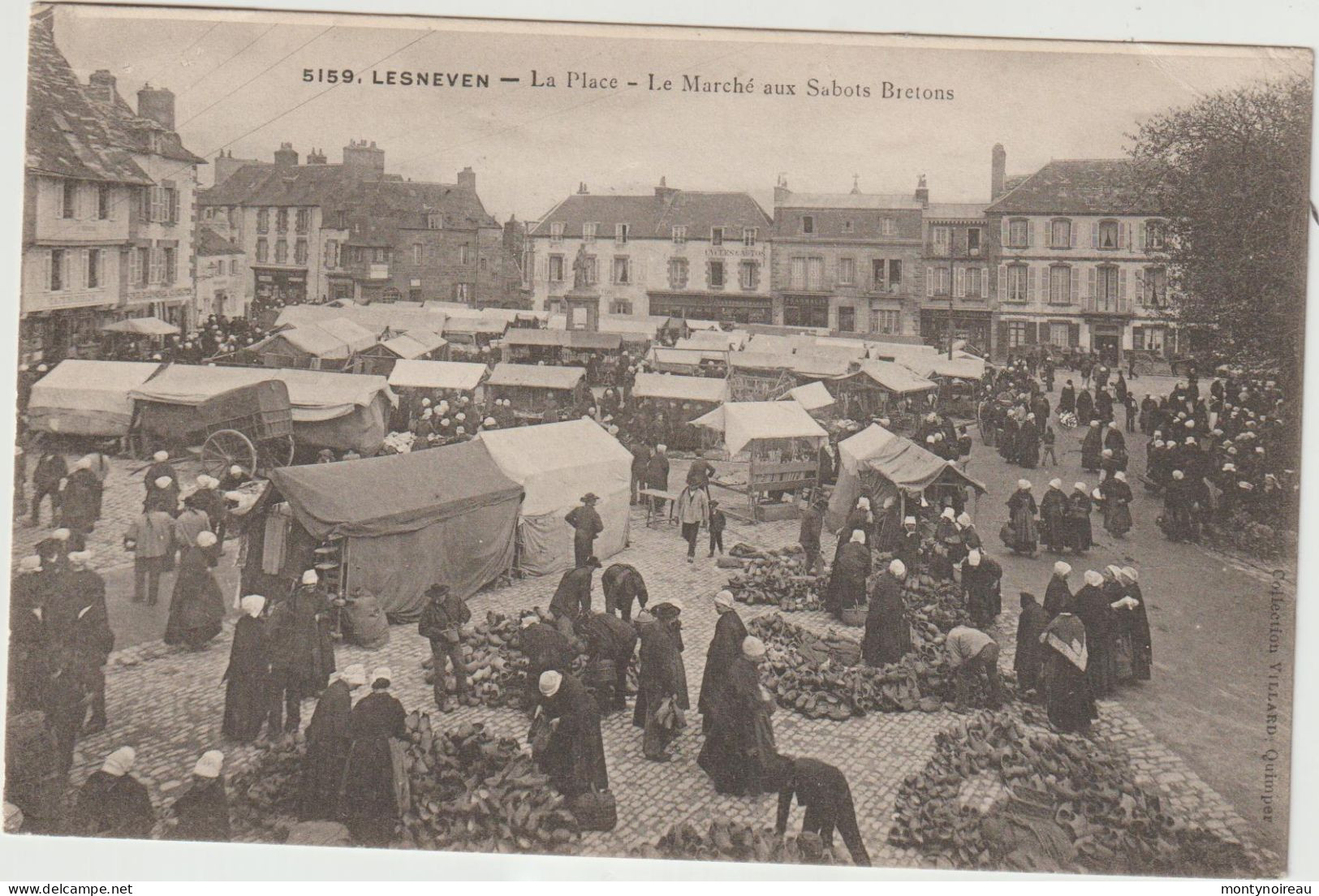 Finistère :  LESNEVEN : La Place , Le  Marché Aux  Sabots  Bretons - Lesneven