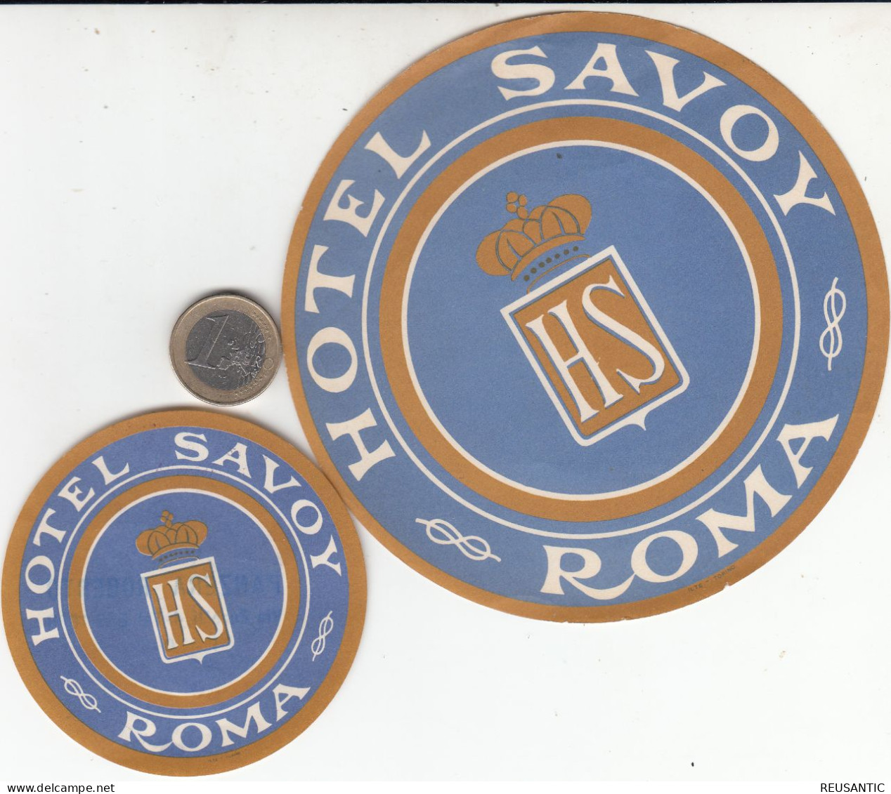 2 ETIQUETAs - STICKER - LUGGAGE LABEL HOTEL SAVOY - ROMA    -ITALIA - Etiquetas De Hotel