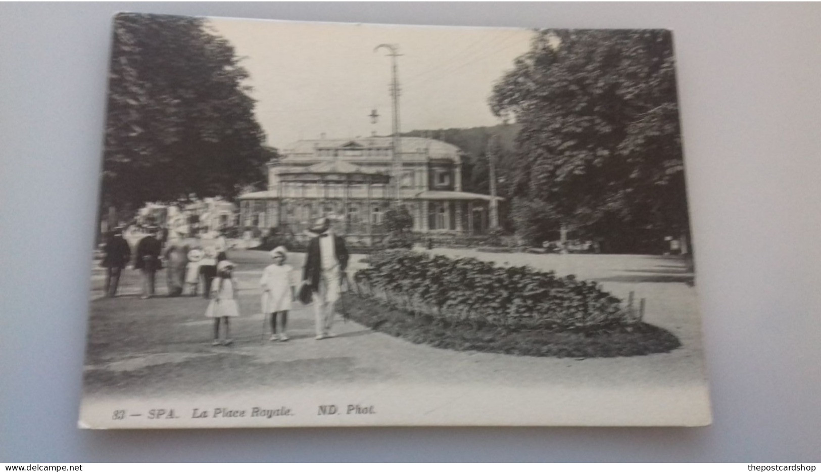 BELGIUM LIEGE SPA LA PLACE ROYALE N° 83 UNUSED NOTE WOMEN REMOVED FROM THE RIGHT BY PUBLISHER ONEofTHOSE SMALLER CARDS - Spa