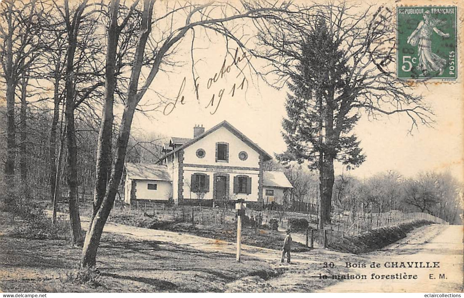 Chaville         92         La Maison Forestière        N°30   (Voir Scan) - Chaville