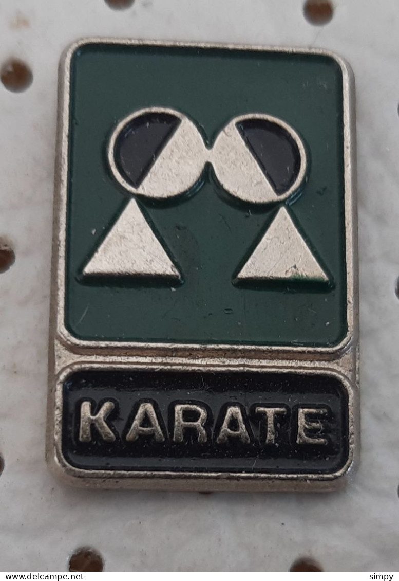 Karate SLovenia Ex YUgoslavia Vintage Pin - Judo