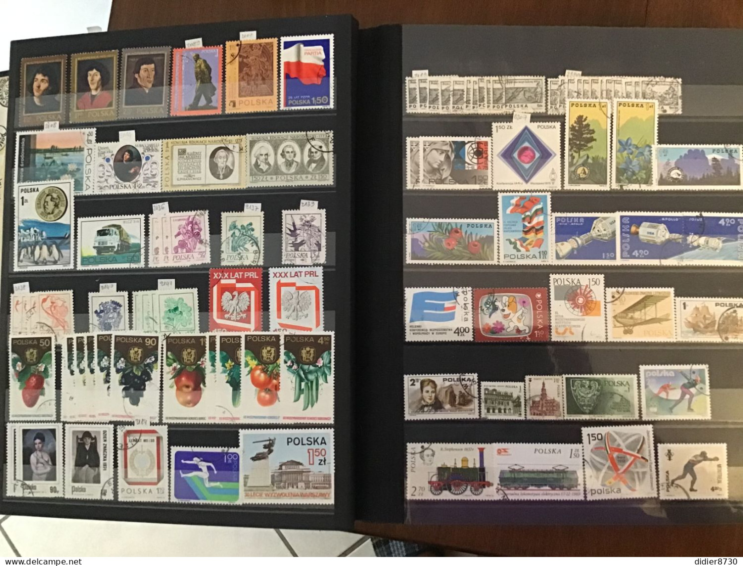 COLLECTION  +1250 TIMBRES et BLOCS OBLITERES POLOGNE