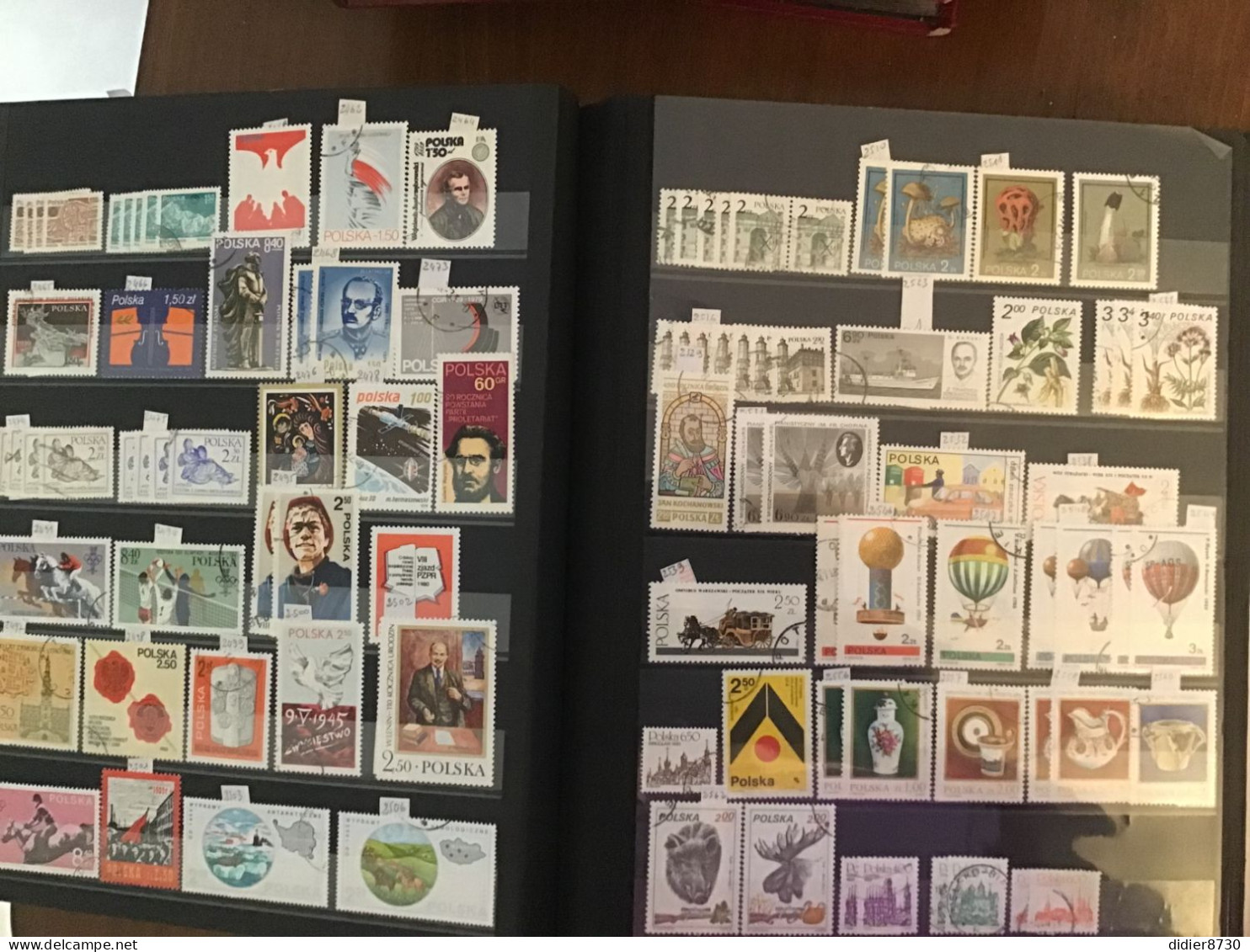 COLLECTION  +1250 TIMBRES et BLOCS OBLITERES POLOGNE