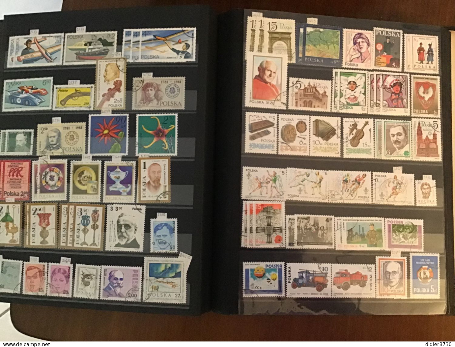 COLLECTION  +1250 TIMBRES et BLOCS OBLITERES POLOGNE