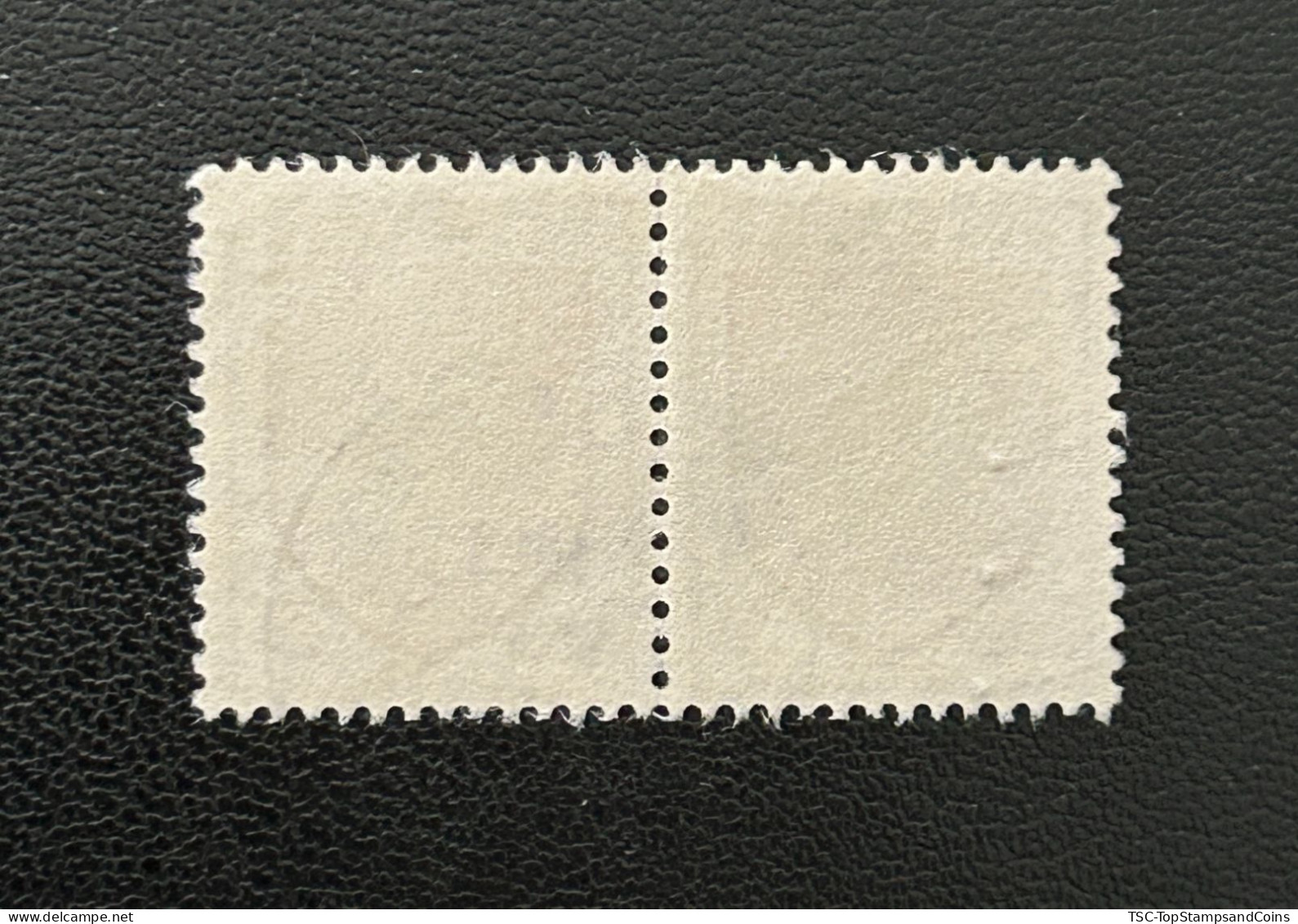 FRA1004Ux2h2 - Armoiries De Provinces (VII) - Aunis - Pair Of 3 F Used Stamps - 1954 - France YT 1004 - 1941-66 Escudos Y Blasones