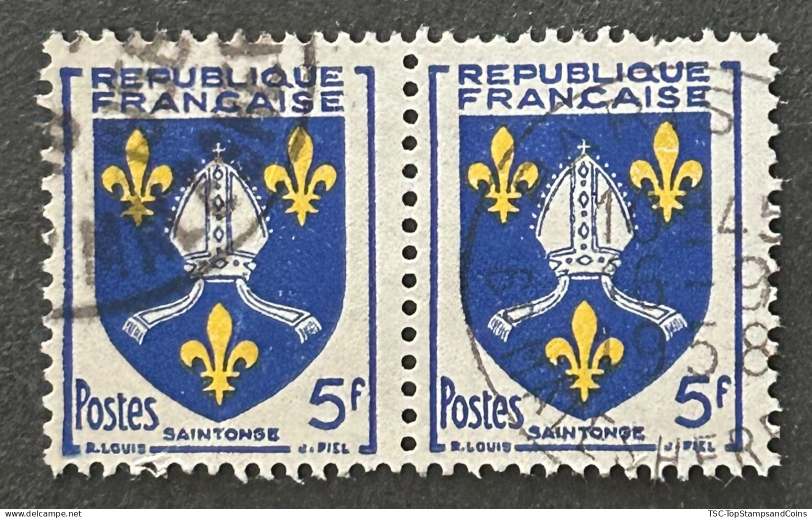 FRA1005Ux2h4 - Armoiries De Provinces (VII) - Saintonge - Pair Of 5 F Used Stamps - 1954 - France YT 1005 - 1941-66 Escudos Y Blasones