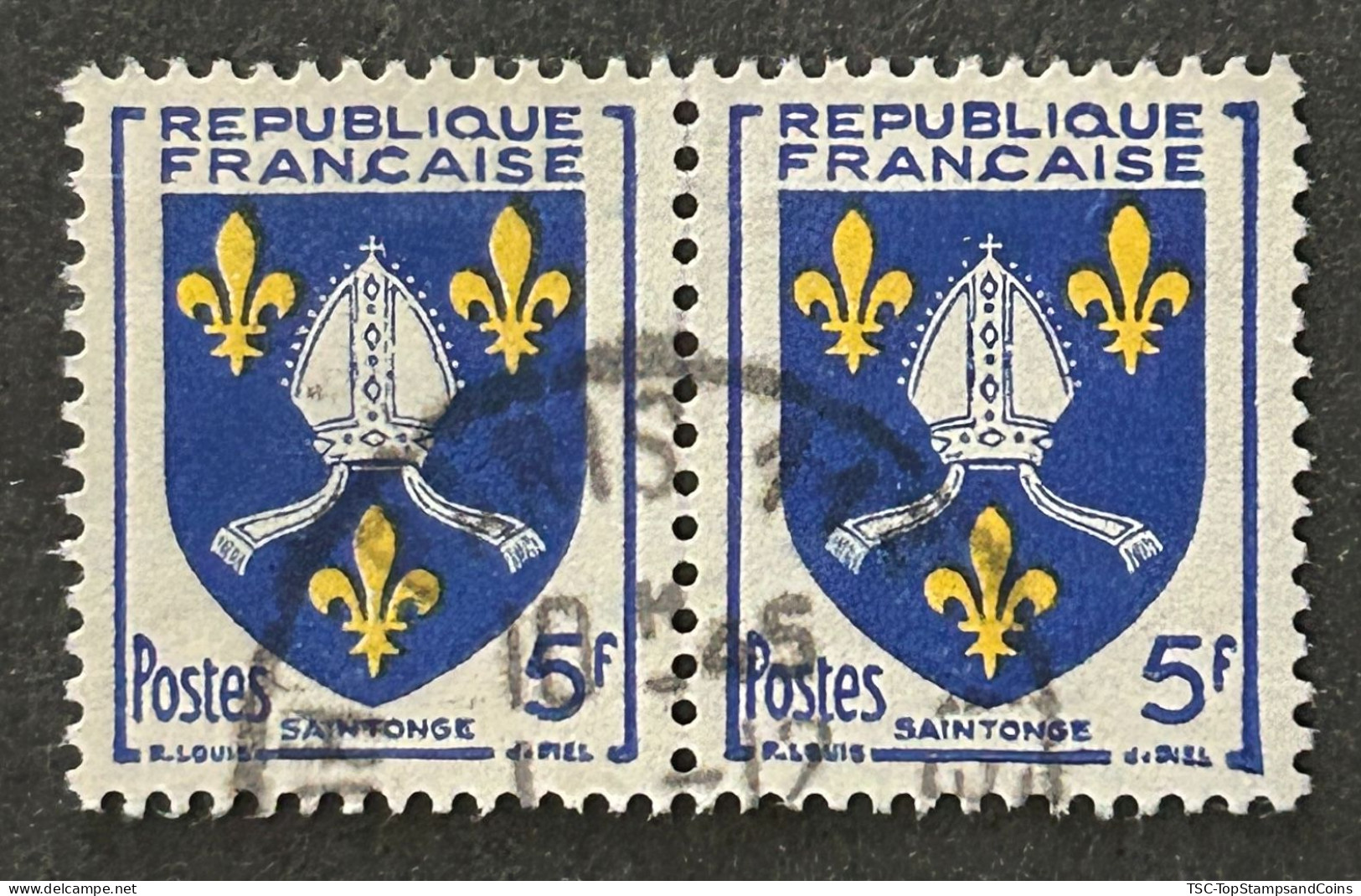 FRA1005Ux2h5 - Armoiries De Provinces (VII) - Saintonge - Pair Of 5 F Used Stamps - 1954 - France YT 1005 - 1941-66 Escudos Y Blasones