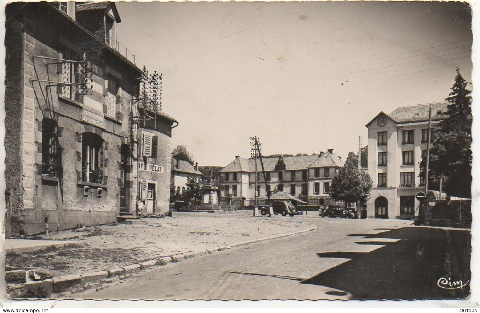 15 ALLANCHE  La Poste , Les Ecoles - L'Hôtel Moderne - Allanche