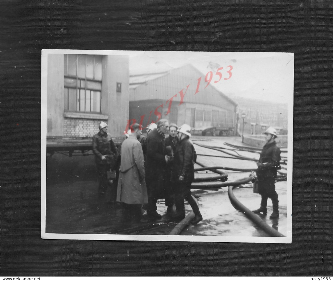 MILITARIA ANCIENNE PHOTO ORIGINALE 11X8,5 POMPIERS DE PARIS CACHET PLACE JULES RENARD & PERSONNAGES : - Firemen