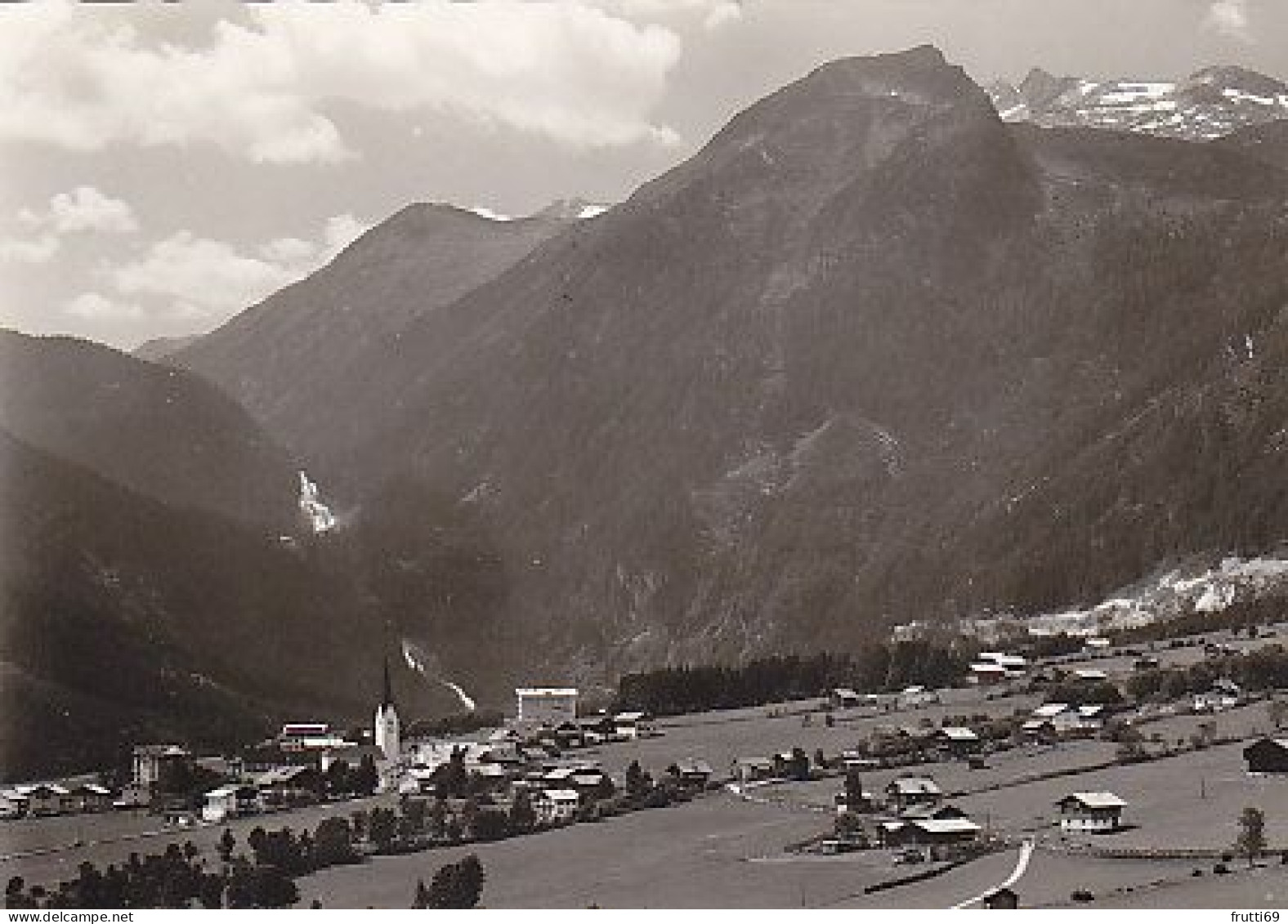 AK 183375 AUSTRIA - Krimml Mit Den Wasserfällen  U. Seekar - Krimml