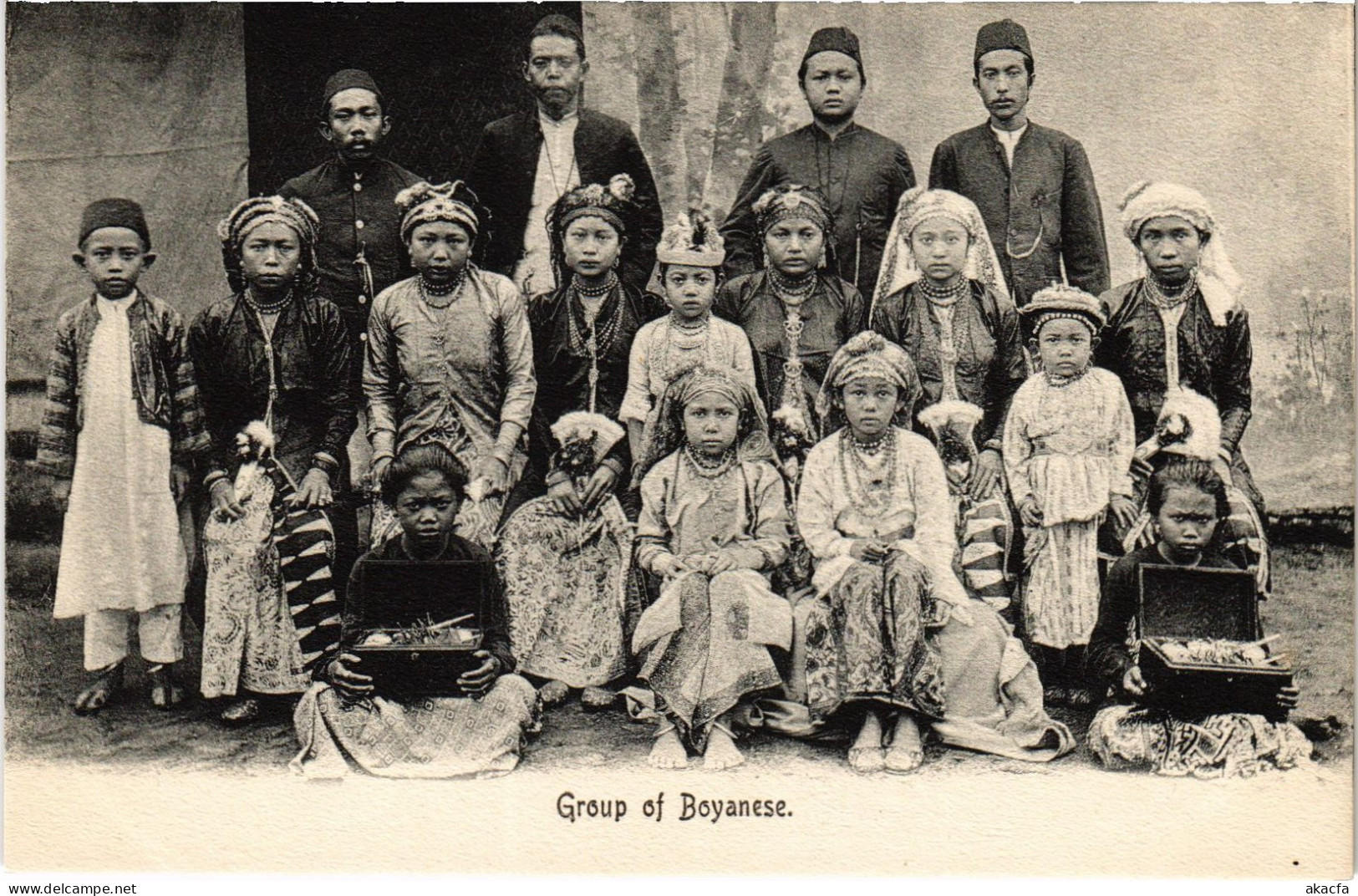 PC SINGAPORE, GROUP OF BOYANESE, VINTAGE POSTCARD (b1811) - Singapour